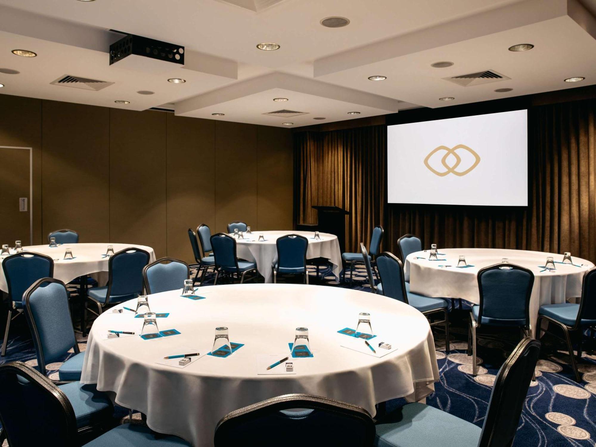 Sofitel Gold Coast Broadbeach Eksteriør billede The meeting room