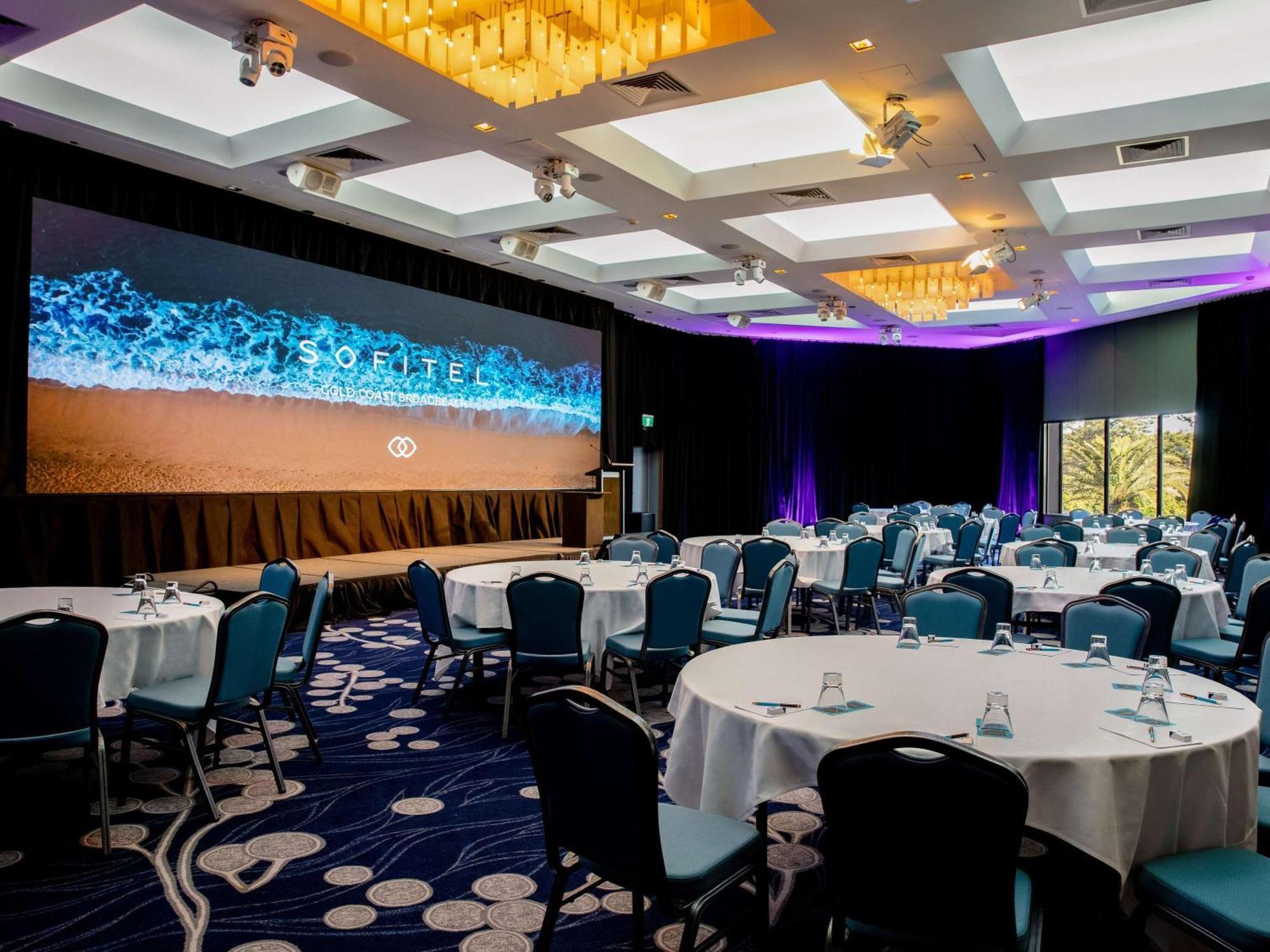 Sofitel Gold Coast Broadbeach Eksteriør billede The ballroom at the 2018 World Conference Centre
