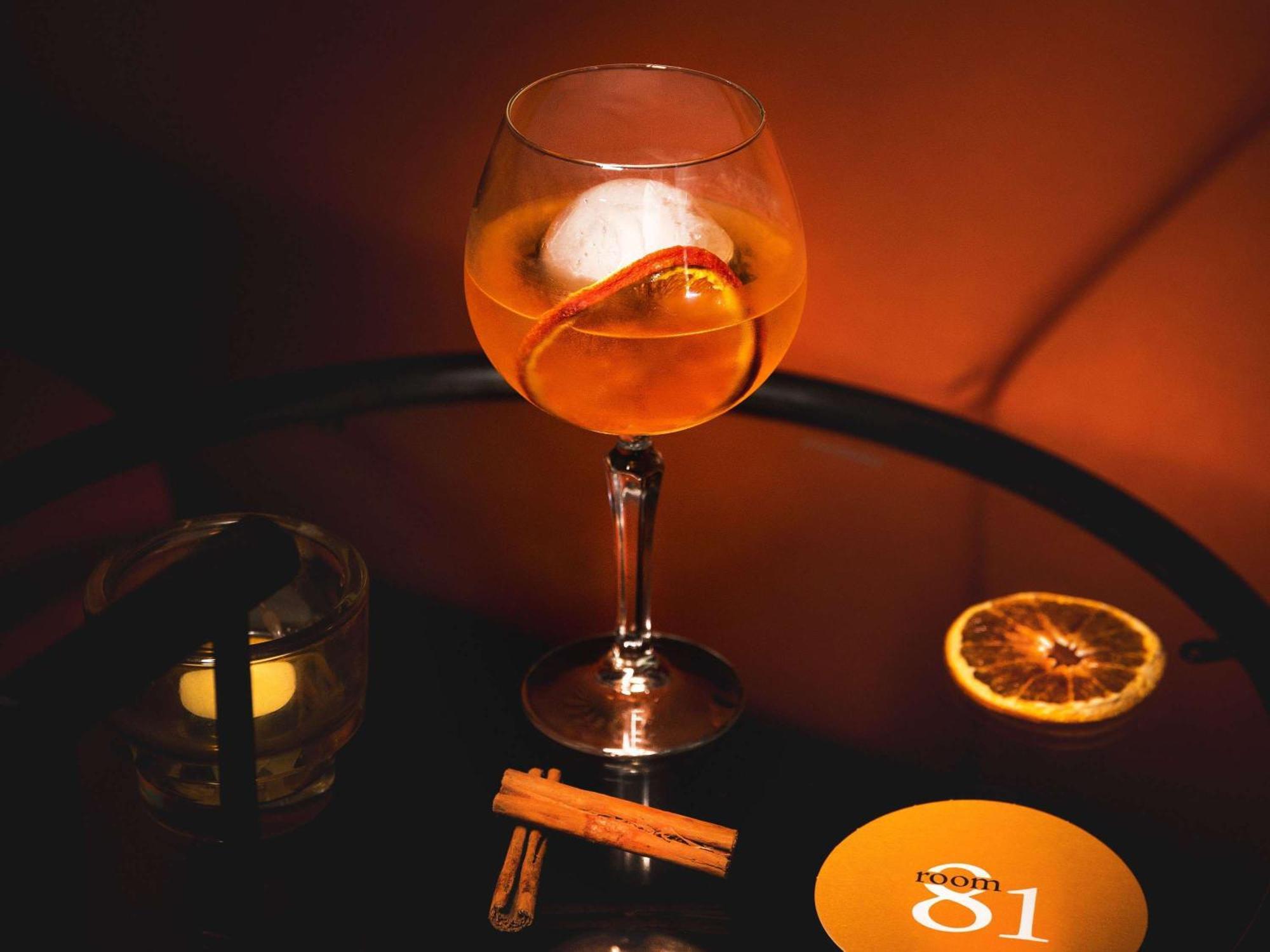 Sofitel Gold Coast Broadbeach Eksteriør billede A glass of vermouth